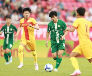 Bàn thắng quan trọng của Công Phượng và niềm vui của HLV Kim Sang-sik
