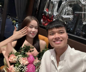 Ngôi sao U23 Việt Nam cầu hôn lãng mạn hotgirl ngân hàng, hé lộ cái kết sau 3 năm hẹn hò
