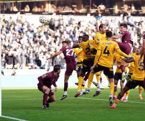HLV Wolves tố cáo trọng tài thiên vị Man City trong tình huống phút bù giờ