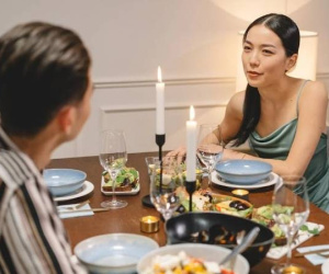 Sau trận cãi vã nảy lửa ngày 20/10, vợ chồng tôi nhận ra bài học quý giá
