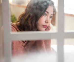 Bán đất được 4 tỷ, tôi liền gửi cho vợ cũ của chồng 2 tỷ nhưng thái độ của chị làm tôi sốc óc