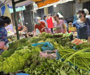 Lo ngại hàng hóa 'leo thang'