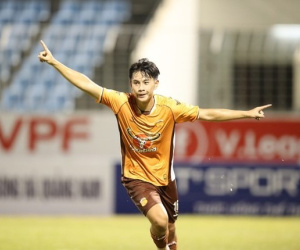 'Con cưng' bầu Đức gây chấn động V.League & ngọn lửa thử vàng