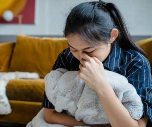 Gia đình trên bờ vực tan vỡ vì gửi con cho mẹ chồng chăm sóc