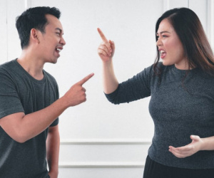 Mắng bạn trai quá hăng, cô gái tuổi 30 lên cơn xuất huyết não nguy kịch