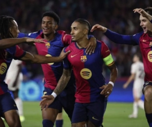 Rafinha tỏa sáng với hat-trick, Barcelona đè bẹp Bayern Munich