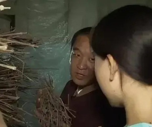 Người đàn ông nuôi 'vàng sống' bị chê cười: Sau 20 năm kiếm hơn 200 tỷ đồng/năm, còn giúp nhiều người thành triệu phú