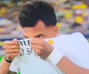 Bí mật các cầu thủ Real Madrid ngửi áo, bôi chất lạ để đá hay hơn
