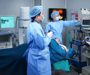 Dạ dày cồn cào, người phụ nữ phát hiện bệnh chưa từng có trên y văn tại Việt Nam