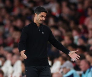 HLV Arteta bực bội vì Arsenal 'biếu không Liverpool 2 bàn'