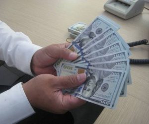 Ngân hàng Nhà nước bán USD, tỉ giá VNĐ/USD hạ nhiệt