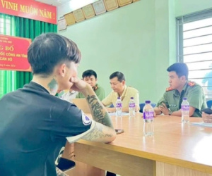 Nam thanh niên tung tin học sinh lớp 3 đâm chết bạn chung trường ở Bình Dương