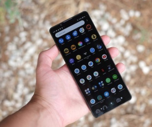 Hàng trăm nghìn điện thoại ở Việt Nam 'bị khóa' 5G: Mua máy tận 30 triệu giờ phải ngậm ngùi dùng 4G
