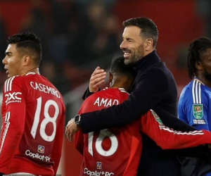 Man United thắng tưng bừng dưới quyền Nistelrooy, Man City bị loại còn mất 2 ngôi sao