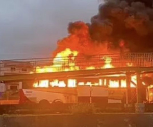Bạo lực kinh hoàng bóng đá Brazil: Hooligan cho nổ tung xe bus chở CĐV đối thủ, 1 người chết cháy