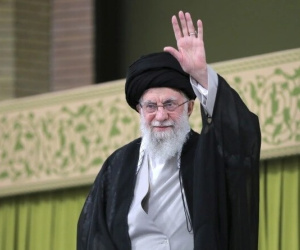 Lãnh tụ tối cao Iran đe dọa Israel và Mỹ bằng một 'phản ứng dữ dội'
