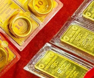 Giá vàng hôm nay 3/11/2024: Chốt tuần tăng phá đỉnh, rung lắc trước bầu cử Mỹ