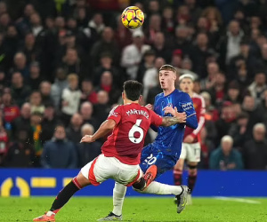 HLV Chelsea: Hậu vệ MU lẽ ra phải nhận thẻ đỏ