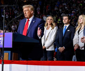 Từ nay đến khi nhậm chức tổng thống Mỹ, ông Donald Trump làm gì?