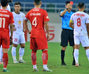 'Trò cưng' của HLV Park Hang Seo lên tiếng sau khi nhận thẻ đỏ trực tiếp