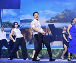 Chủ tịch ACB Trần Hùng Huy: Làm banker 20 năm không ai biết, nhúng chân vào showbiz cả nước hay