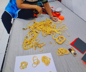 Giúp việc bị kết án 235 năm tù vì liên tục 'khoắng' vàng của gia chủ