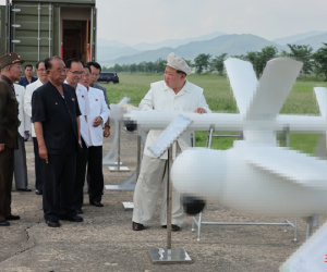 Ông Kim Jong Un yêu cầu Triều Tiên sản xuất hàng loạt UAV cảm tử