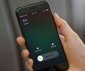 Không muốn nghe điện thoại, đây là cách tự tạo tin nhắn trả lời riêng, lịch sự vô cùng!