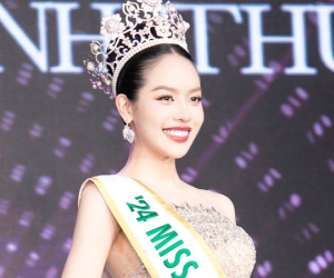 Hoa hậu Thanh Thủy 'nuốt mic' tại sự kiện, lên tiếng về hành động khó hiểu trong đêm đăng quang