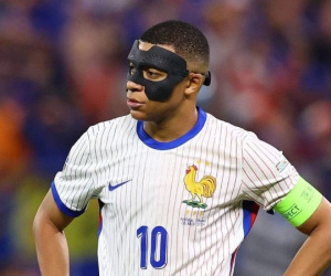 Deschamps xem xét bỏ băng đội trưởng tuyển Pháp với Mbappe