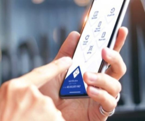 Khách hàng 'tá hoả' vì phí SMS Banking tăng vọt