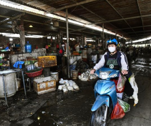 Bên trong 'chợ đầu mối xây trên đất công trình thủy lợi 10 năm không ai biết'
