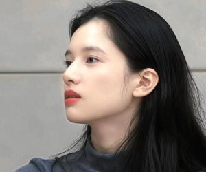 Mỹ nhân đang viral khắp Trung Quốc vì góc nghiêng đẹp đến phong thần