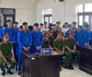 Lái xe lao thẳng vào nhóm 'đối thủ' khiến 2 người tử vong