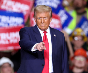 Công tố viên Mỹ hủy hai vụ truy tố ông Trump