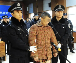 Nam thanh niên ăn lạp xưởng trộm được bị tử vong, bố mẹ đòi người làm đền tội: Tòa án phán quyết ra sao?