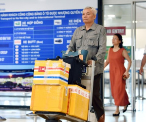 Bay 'lệch đầu' đón khách, giá vé máy bay Tết một chiều rẻ bèo