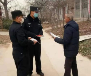 Ông lão ở nhà tranh nhưng tài khoản giao dịch hơn 17 tỷ đồng/ ngày, cảnh sát tìm đến thì phát hiện cảnh tượng gây sốc: Sự thật đằng sau hành vi phạm pháp được hé lộ