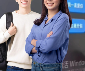 Cô giáo lộ chuyện hẹn hò với học sinh khi phát nhầm tin nhắn 'mật ngọt' lên máy chiếu giữa lớp học