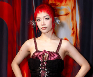 Cháu gái Hà Trần ra mắt album đầu tay có hẳn 9 MV, khóc nức nở trước mặt bố trong ngày trọng đại