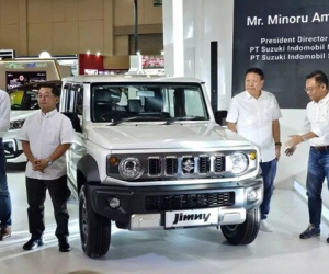 Suzuki Jimny 5 cửa đặc biệt từ 782 triệu đồng, giới hạn 100 chiếc