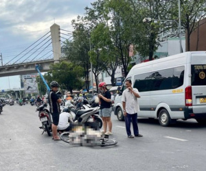 Hai người đàn ông tử vong cạnh xe đạp