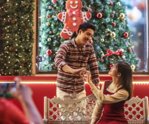 Không khí Noel đến sớm ngập tràn, giới trẻ TPHCM mê mẩn check-in