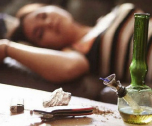 Phát hiện cô gái 19 tuổi đang mang bầu sử dụng ma túy cùng 3 người đàn ông