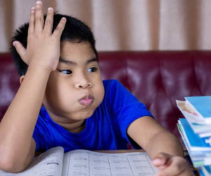 Bài toán khiến cả cõi mạng thừa nhận không giỏi bằng học sinh tiểu học: 'Trên thuyền có 70 con gà, 20 con vịt, hỏi người lái tàu bao nhiêu tuổi?'