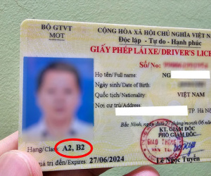 Bằng lái xe quá hạn 1 ngày cũng phải sát hạch lại lý thuyết