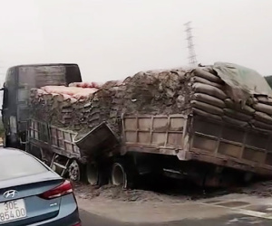 Ô tô đầu kéo bốc cháy trên cao tốc Pháp Vân - Cầu Giẽ