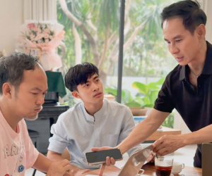 Bức ảnh hot hôm nay: Lê Tuấn Khang ngồi cạnh Lý Hải ở 1 nơi không ngờ