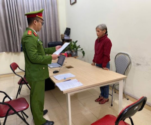 Nhổ 25 cây ngô nhà hàng xóm, người phụ nữ bị khởi tố