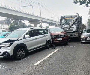 6 ô tô tông liên hoàn trên đường Võ Nguyên Giáp, giao thông ùn tắc hơn 3km